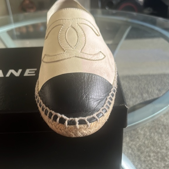 Vintage Authentic Chanel espadrilles - Picture 4 of 16